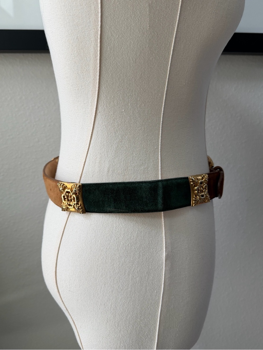 Vintage Brighton Multicolor Colorblock Suede Statement Brass Belt Sz Medium USA - Picture 2 of 15